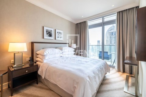 Apartment in The Address Residence Fountain Views, Downtown Dubai (Downtown Burj Dubai), Dubai 3 bedrooms, 205.87 sq.m. № 145424 - photo 12