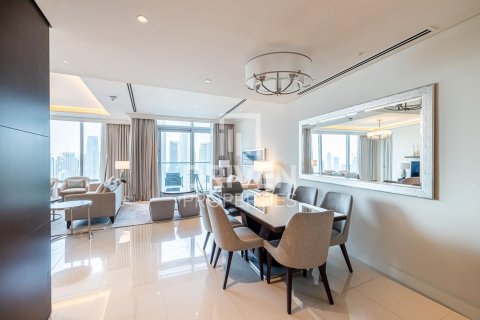 Apartment in The Address Residence Fountain Views, Downtown Dubai (Downtown Burj Dubai), Dubai 3 bedrooms, 205.87 sq.m. № 145424 - photo 14