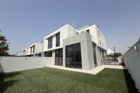 Adosado en Dubai, 4 dormitorios, 336 m², № 143606 - foto 2