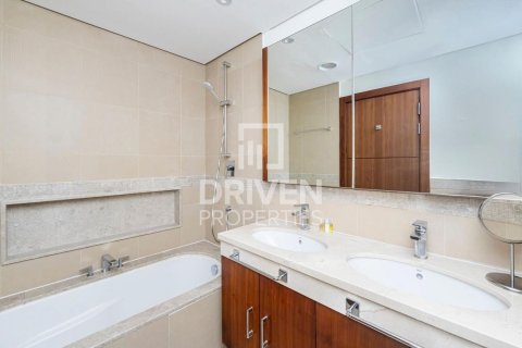 Apartment in Burj Vista, Downtown Dubai (Downtown Burj Dubai), Dubai 3 bedrooms, 169.18 sq.m. № 145393 - photo 15