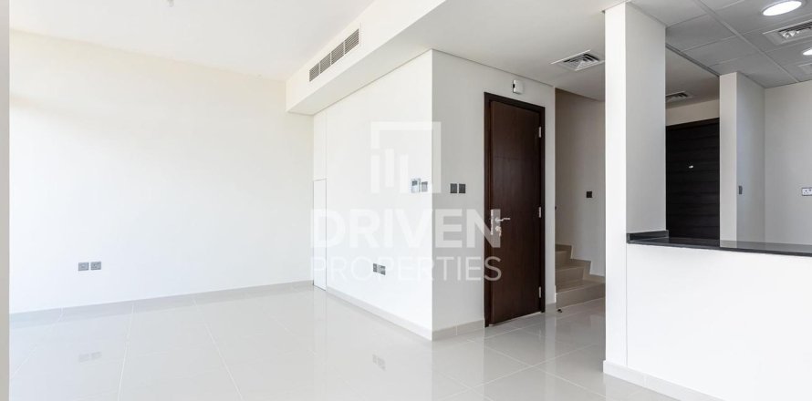 Maison de ville à Dubai, 3 chambres, 177.63 m², № 144731