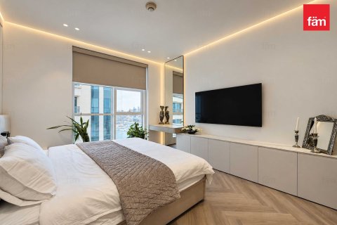 Apartment in Dubai Marina, Dubai 3 bedrooms, 223.9 sq.m. № 143926 - photo 12