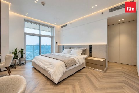 Apartment in Dubai Marina, Dubai 3 bedrooms, 223.9 sq.m. № 143926 - photo 13