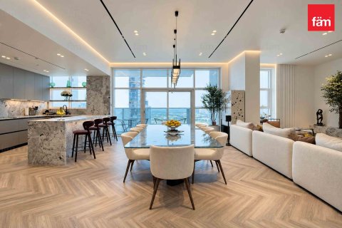 Apartment in Dubai Marina, Dubai 3 bedrooms, 223.9 sq.m. № 143926 - photo 1