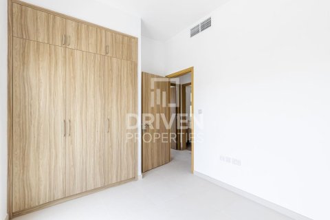 Villa en Amaranta, Dubai Land, Dubai, 4 dormitorios, 330.36 m², № 144296 - foto 8