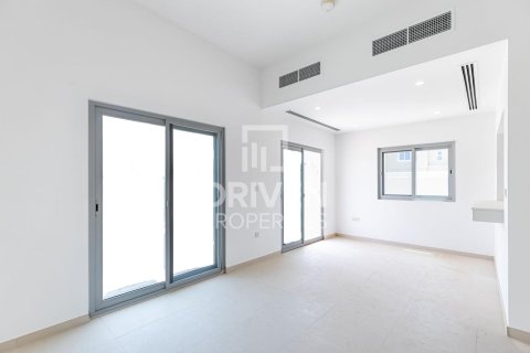 Villa en Amaranta, Dubai Land, Dubai, 4 dormitorios, 330.36 m², № 144296 - foto 4