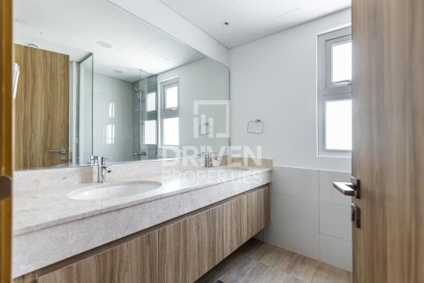 Villa en Amaranta, Dubai Land, Dubai, 4 dormitorios, 330.36 m², № 144296 - foto 23