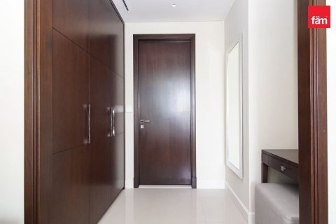 Apartment in Downtown Dubai (Downtown Burj Dubai), Dubai 1 bedroom, 79.3 sq.m. № 143907 - photo 13