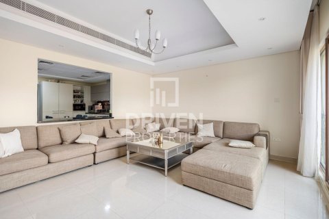 Villa à Meydan, Dubai, 4 chambres, 219.34 m², № 144328 - photo 2