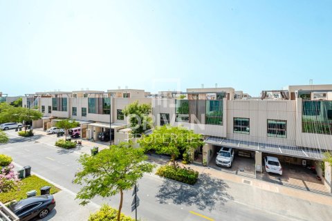Villa à Meydan, Dubai, 4 chambres, 219.34 m², № 144328 - photo 24