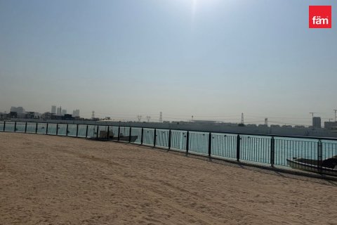 Terreno en Dubai, 588.4 m², № 143725