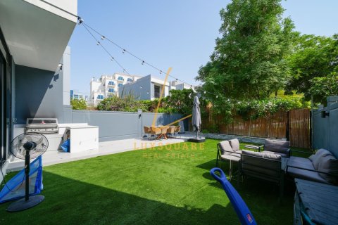 فيلا في Motor City, دبي 3 غرف نوم, 240 م² رقم 143360 - صورة 28