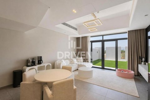 Maison de ville à Mohammed Bin Rashid City, Dubai, 2 chambres, 130.99 m², № 144352 - photo 2