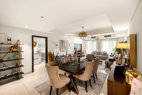 Apartment in The Crescent, Palm Jumeirah, Dubai 3 bedrooms, 397.9 sq.m. № 144906 - photo 4