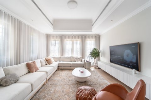 Villa en Jumeirah Islands, Dubai, 4 dormitorios, 488 m², № 143568 - foto 3