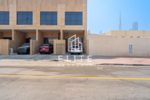 Adosado en Al Badaa, Dubai, 4 dormitorios, 669 m², № 145886 - foto 28