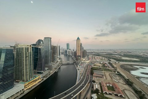 Appartement à Business Bay, Dubai, 1 chambre, 90.4 m², № 143670