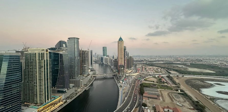 Appartement à Business Bay, Dubai, 1 chambre, 90.4 m², № 143670