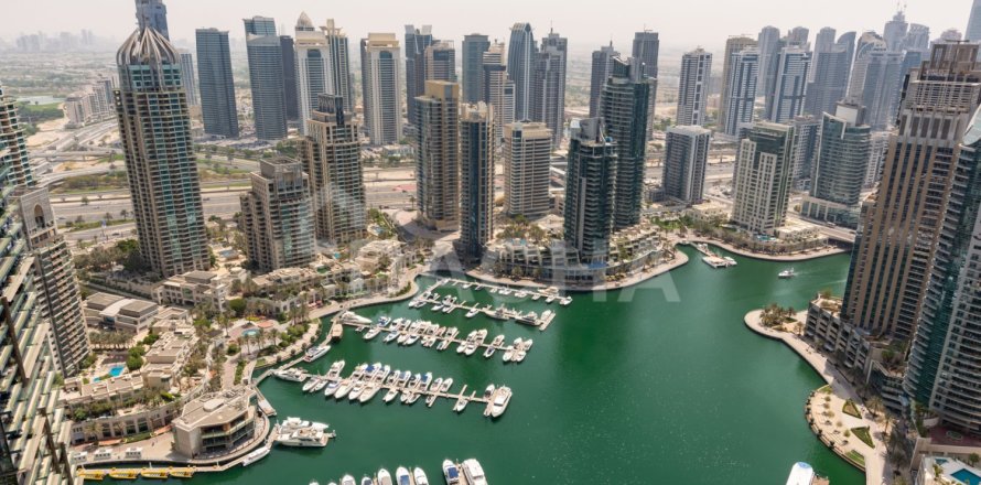 Apartment in Damac Heights, Dubai Marina, Dubai 3 bedrooms, 181 sq.m. № 143470