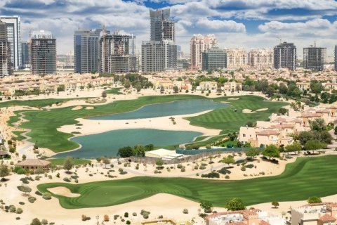 Ático en Dubai Sports City, Dubai, 4 dormitorios, 456 m², № 143626