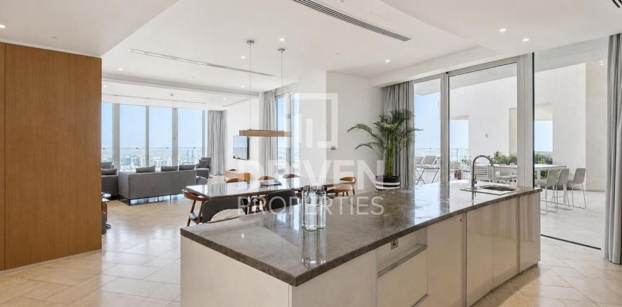 Appartement à Jumeirah Village Circle, Dubai, 4 chambres, 511.8 m², № 144329