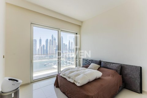 Appartement à EMAAR Beachfront, Dubai Harbour, Dubai, 2 chambres, 148.27 m², № 144275 - photo 5