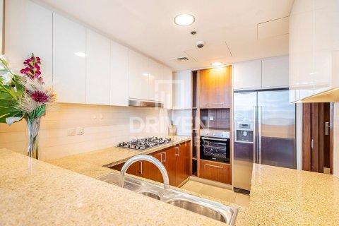 Apartment in Burj Vista, Downtown Dubai (Downtown Burj Dubai), Dubai 3 bedrooms, 165.37 sq.m. № 145349 - photo 14