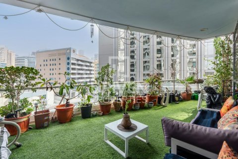 Appartement à KG Tower, Dubai Marina, Dubai, 3 chambres, 251.12 m², № 144758 - photo 2