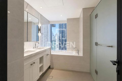 Apartment in Downtown Dubai (Downtown Burj Dubai), Dubai 2 bedrooms, 159.51 sq.m. № 144124 - photo 14