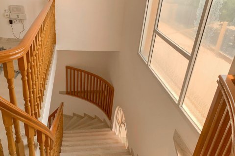 Villa in Al Safa, Dubai 4 bedrooms, 5870.36 sq.m. № 145776 - photo 9