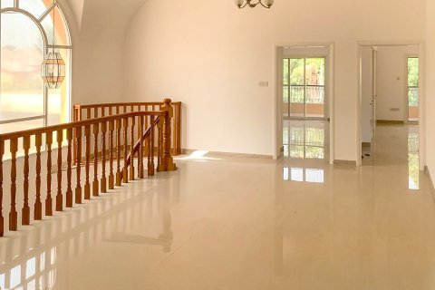 Villa in Al Safa, Dubai 4 bedrooms, 5870.36 sq.m. № 145776 - photo 14