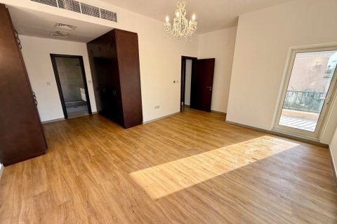 فيلا في فيلات, دبي 5 غرف نوم , 342.67 م² رقم 145779 - صورة 10