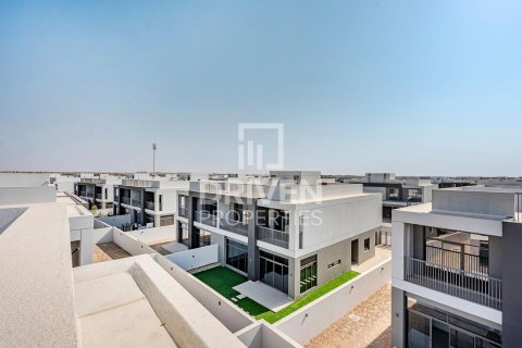 Villa in The Pulse, Dubai South (Dubai World Central), Dubai 5 bedrooms, 373.19 sq.m. № 145192 - photo 29