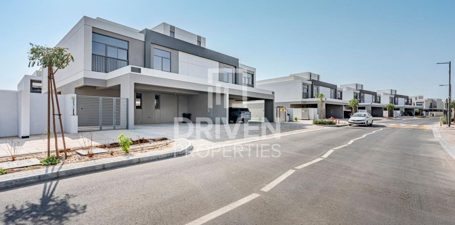 Villa in The Pulse, Dubai South (Dubai World Central), Dubai 5 bedrooms, 373.19 sq.m. № 145192
