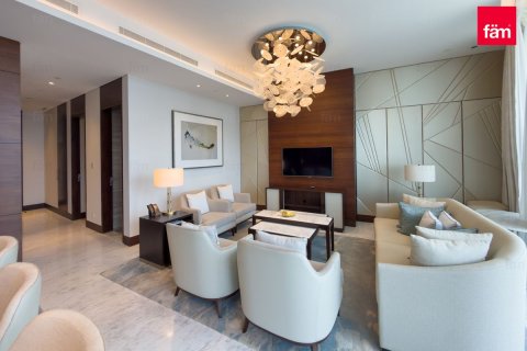 Apartment in Downtown Dubai (Downtown Burj Dubai), Dubai 3 bedrooms, 224.6 sq.m. № 143963 - photo 3