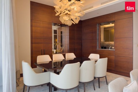 Apartment in Downtown Dubai (Downtown Burj Dubai), Dubai 3 bedrooms, 224.6 sq.m. № 143963 - photo 20