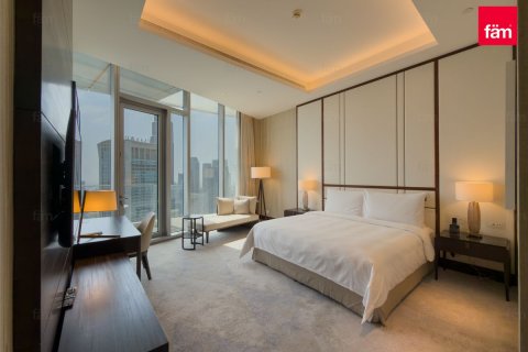 Apartment in Downtown Dubai (Downtown Burj Dubai), Dubai 3 bedrooms, 224.6 sq.m. № 143963 - photo 7