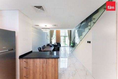 Townhouse in Dubai 2 bedrooms, 122.4 sq.m. № 145935