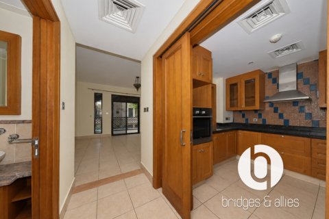 Appartement à Old Town, Dubai, 1 chambre, 90 m², № 144003 - photo 18