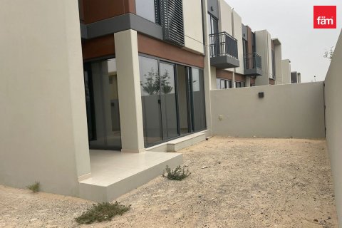 Villa in Dubai 4 bedrooms, 265.5 sq.m. № 143327 - photo 9