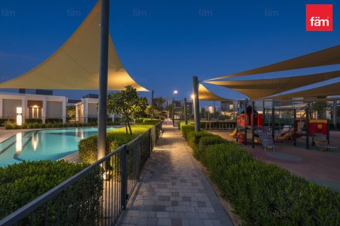 Villa in Dubai 4 bedrooms, 265.5 sq.m. № 143327 - photo 13