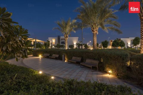 Villa in Dubai 4 bedrooms, 265.5 sq.m. № 143327 - photo 10