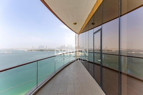 Apartment in Tiara Residences, Palm Jumeirah, Dubai 3 bedrooms, 222.22 sq.m. № 145153 - photo 17