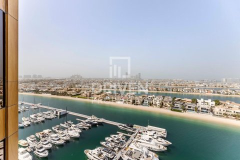 Apartment in Tiara Residences, Palm Jumeirah, Dubai 3 bedrooms, 222.22 sq.m. № 145153 - photo 2