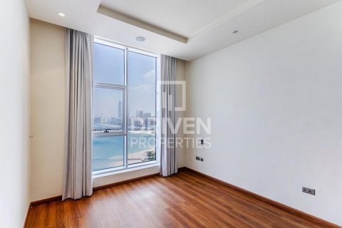 Apartment in Tiara Residences, Palm Jumeirah, Dubai 3 bedrooms, 222.22 sq.m. № 145153 - photo 4