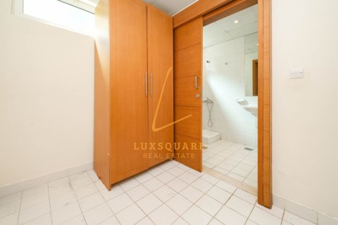 Villa à Jumeirah Park, Dubai, 4 chambres, 512 m², № 143991 - photo 12