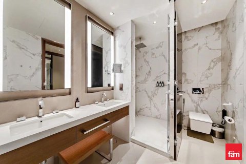 Apartment in Downtown Dubai (Downtown Burj Dubai), Dubai 3 bedrooms, 145.2 sq.m. № 143354 - photo 17