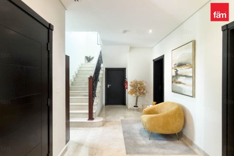 Villa in Al Furjan, Dubai 4 bedrooms, 600 sq.m. № 143872 - photo 6
