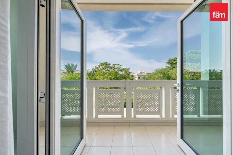 Villa in Al Furjan, Dubai 4 bedrooms, 600 sq.m. № 143872 - photo 21