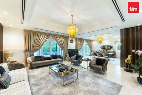 Villa in Al Furjan, Dubai 4 bedrooms, 600 sq.m. № 143872 - photo 2